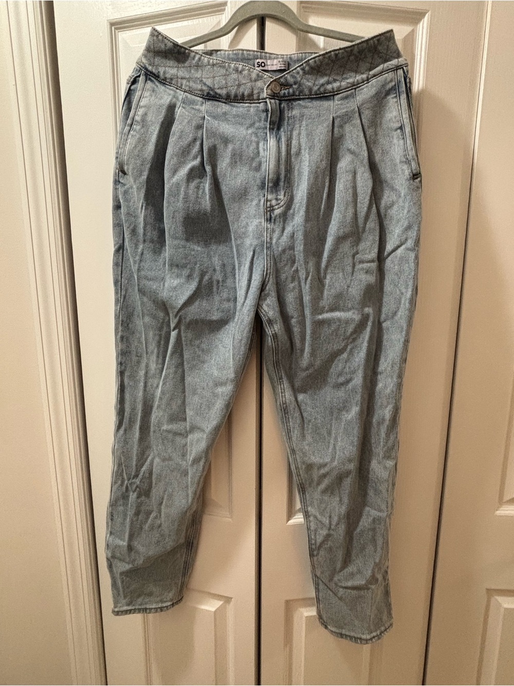 SO Light Blue High-Waist Pleated Jeans